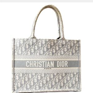 CHRISTIAN DIOR OBLIQUE EMBROIDERED MEDIUM BOOK TOTE